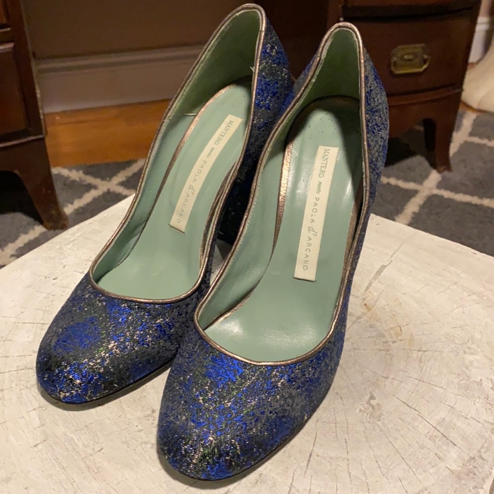 Paola d'Arcano Lake Cobalto Pumps